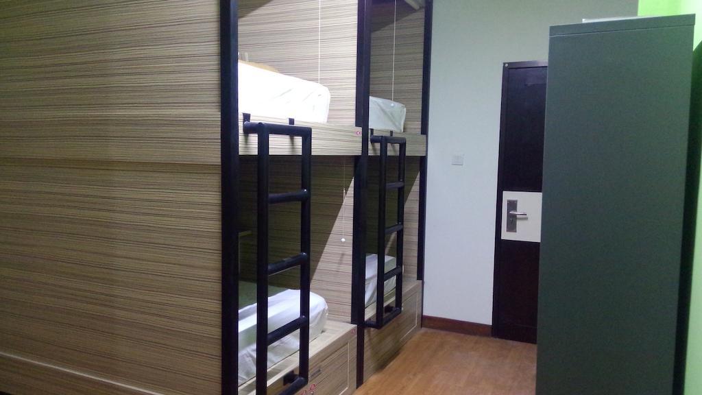 Cx Hostel Kuta Raya Zimmer foto